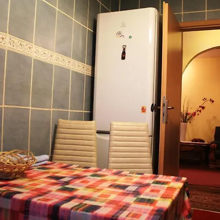 Vitan Modern Apartment, Sleeps 4 * Bucarest